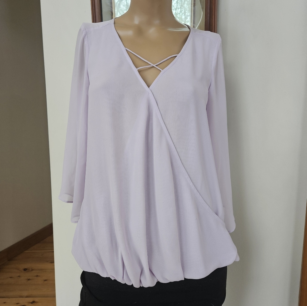 🏷SALE. Jennifer Lopez.  Size  XS.  Lavender.  CLOSING OUT CLOTHING. Final Price